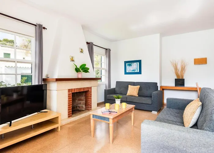 Alessandra By Santo Tomás